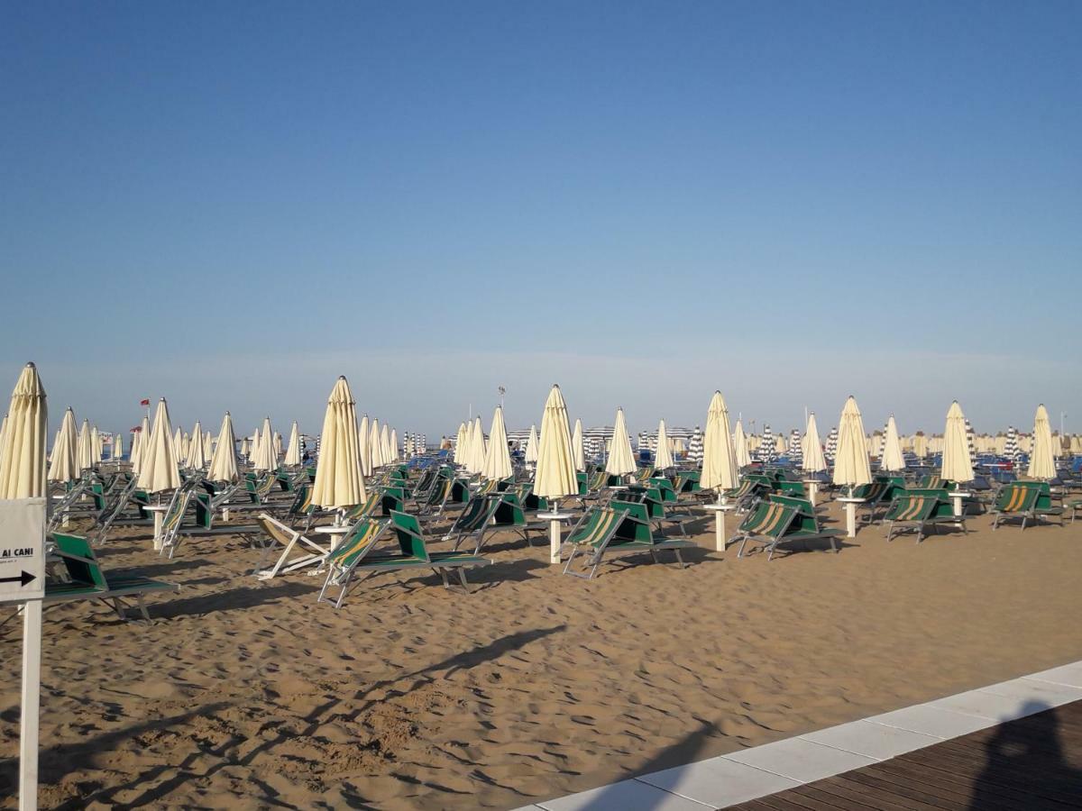 Apartamento Stella Di Mare Rímini Exterior foto